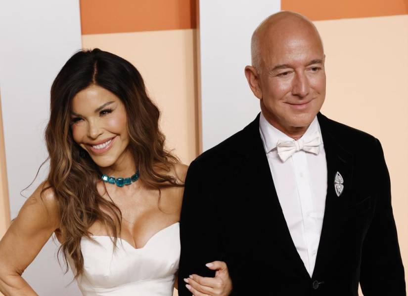 El enlace entre Jeff Bezzos y Lauren Sánchez costará en torno a los 10 millones de dólares. El enlace entre Jeff Bezzos y Lauren Sánchez costará en torno a los 10 millones de dólares.